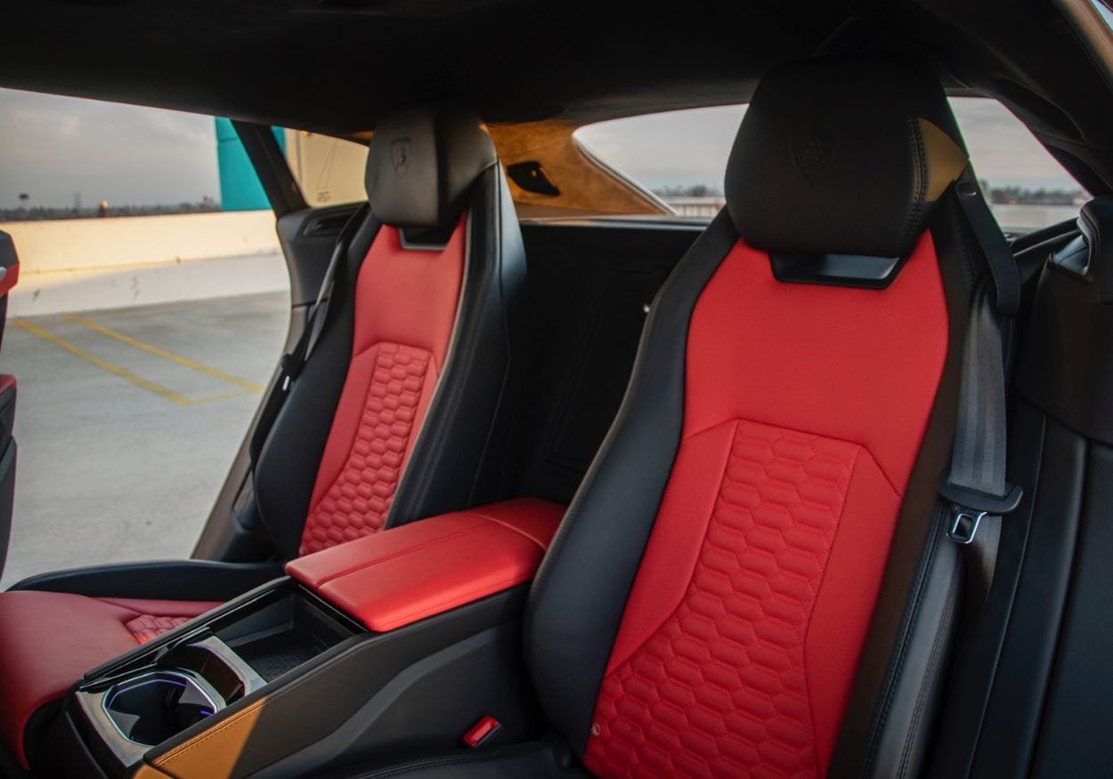 Silver Lamborghini Urus| Exotic Drives LA Car Rentals