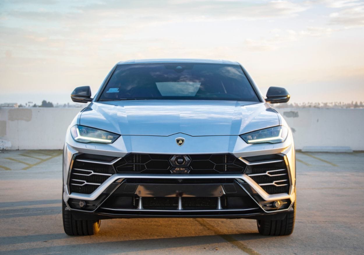 Silver Lamborghini Urus| Exotic Drives LA Car Rentals