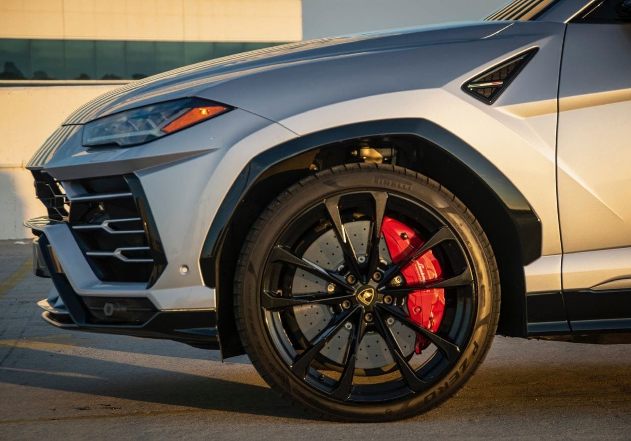 Silver Lamborghini Urus| Exotic Drives LA Car Rentals