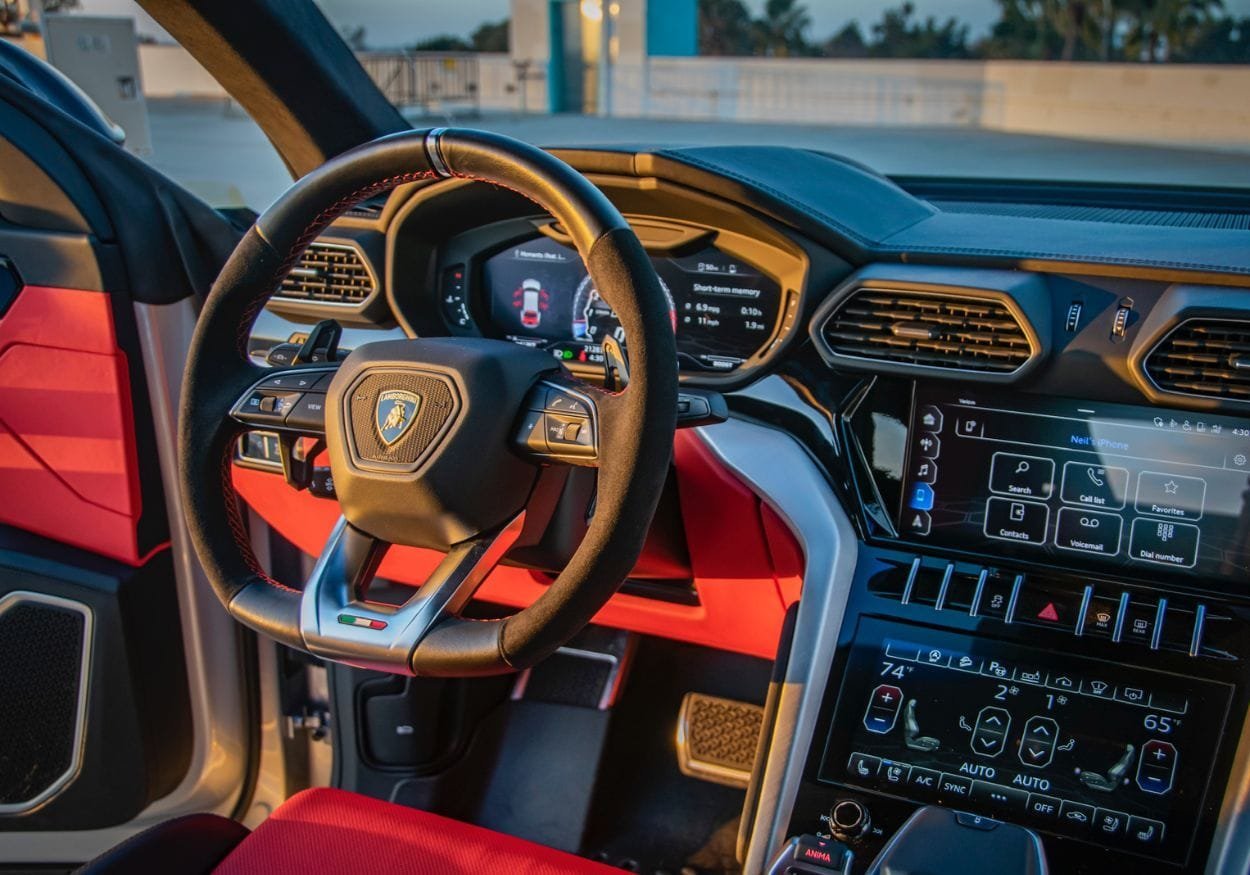 Silver Lamborghini Urus| Exotic Drives LA Car Rentals